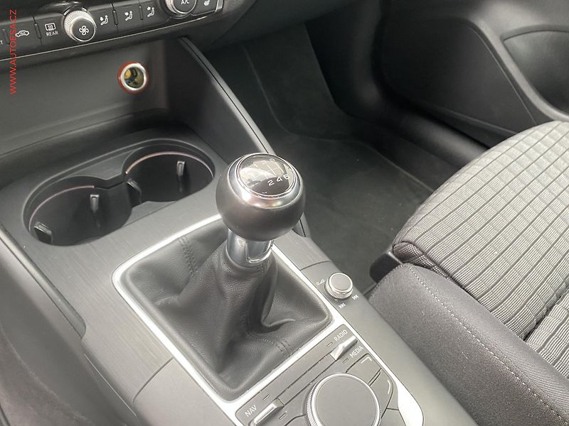 Audi A3 (2012) 1.4 TFSi, S-line, bixen - fotka 17 z 18