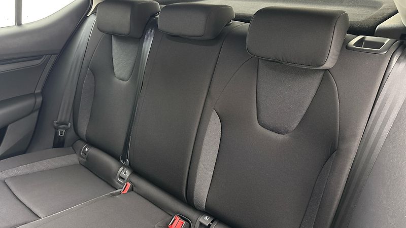 Škoda Octavia 2.0 TDI Active - fotka 16 z 24
