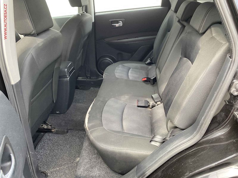 Nissan Qashqai (2011) 1.6i 4x2, Acenta - fotka 10 z 16