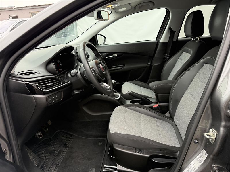 Fiat Tipo 1,6 MultiJet, Cross - fotka 8 z 19