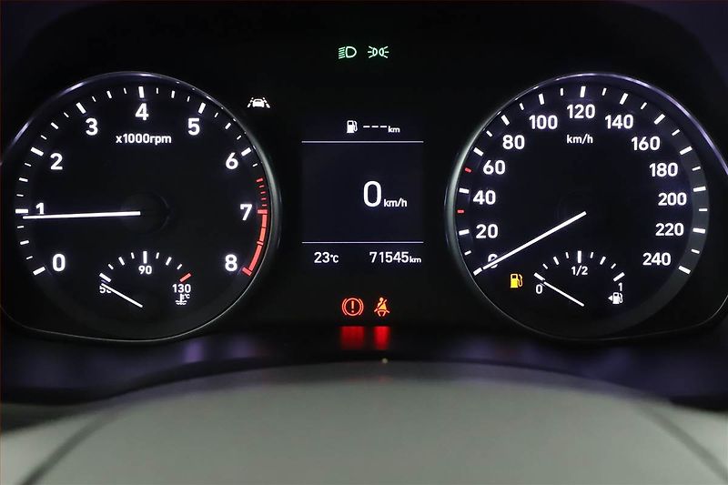 Hyundai i30 (2021) 1.5 DPI, Serv.kniha - fotka 8 z 18