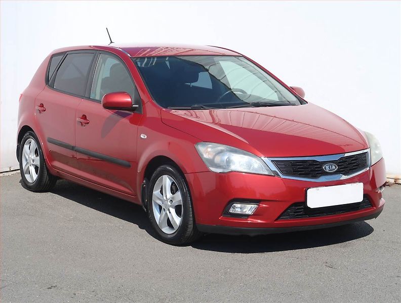 Kia Ceed (2011) 1.4 CVVT, ČR,1.maj, Serv.kniha - fotografie inzerátu