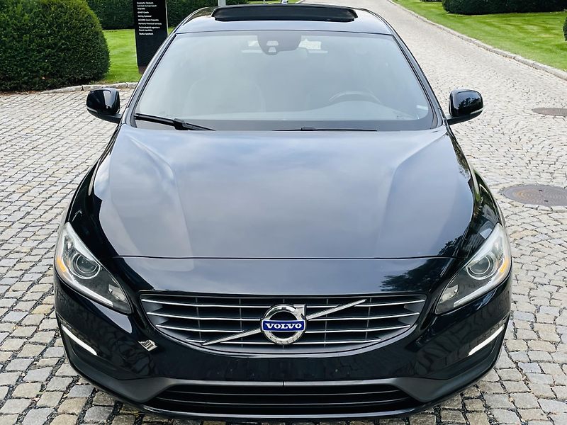 Volvo V60 2.0D 5VÁLEC AUT SERVISKA TAŽNÉ - fotka 6 z 44