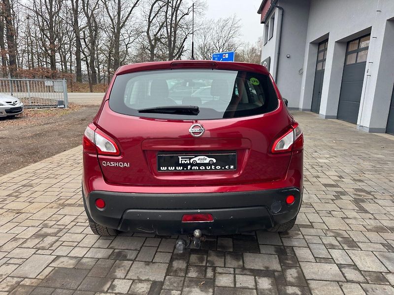 Nissan Qashqai (2012) 2.0 BA+LPG, 4x4 - fotka 6 z 28
