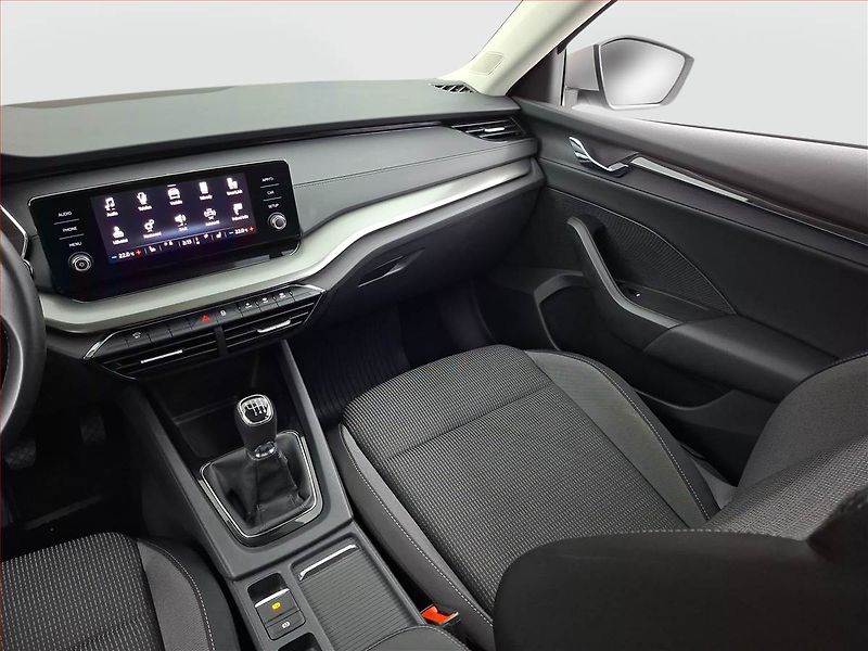 Škoda Octavia (2023) Ambition 2.0 TDI, ČR,1.maj - fotka 8 z 18