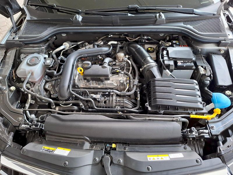 Škoda Kamiq (2025) SELECTION TSI 85/1.0 M6F - fotka 10 z 32