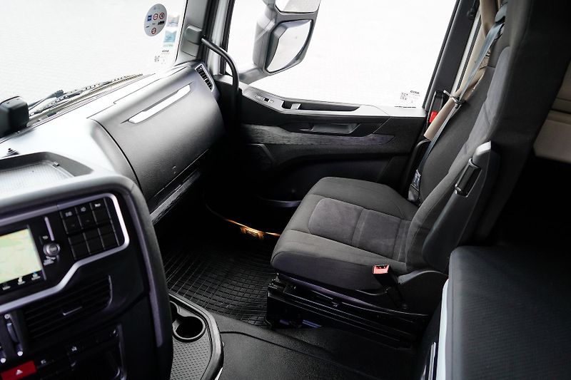 Iveco S-WAY (2021) 420 / E 6 / KONTENER + WINDA / - fotka 22 z 47