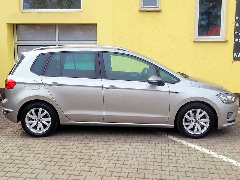 Volkswagen Golf Sportsvan TSi LOUNGE *SERV.KN. WEBASTO - fotka 8 z 69