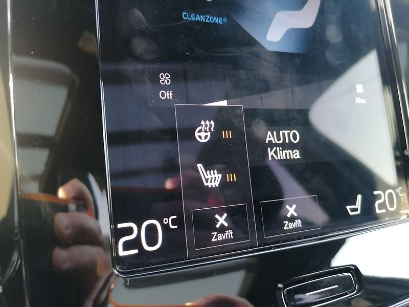 Volvo XC40 (2020) 1.5 T5 PHEV R-DESIGN 192kW - fotka 18 z 41