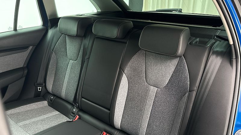Škoda Octavia 2.0 TDI DSG Top Selection Comb - fotka 16 z 29