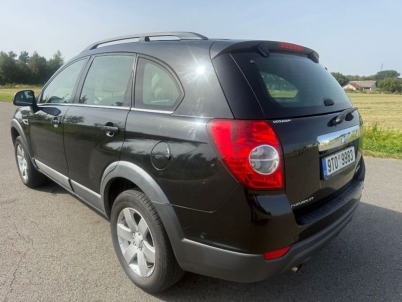 Chevrolet Captiva 2,4  BENZIN *LPG* 7 MÍST - fotka 3 z 16
