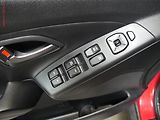 Hyundai ix35 (2014) 1.7 CRDi, 2.maj,ČR, STK2/28 - náhled 11