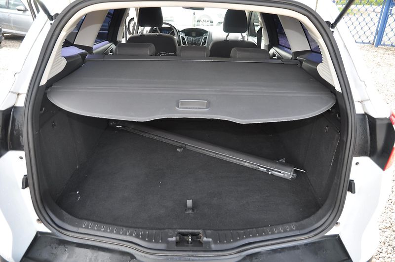 Ford Focus 1.6TDCi 85kW KOMBI - fotka 8 z 13