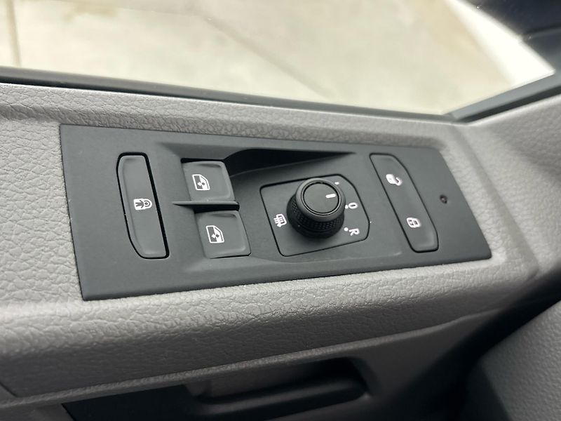 Volkswagen Caravelle Long DSG - fotka 21 z 26