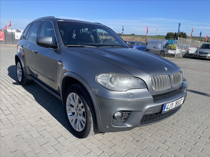 BMW X5 3,0 XDRIVE 40D M-Paket CZauto - fotka 6 z 33