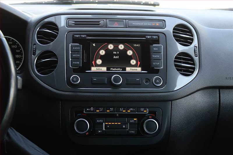 Volkswagen Tiguan (2013) 2.0 TDI, Navi, Tempomat - fotka 12 z 19