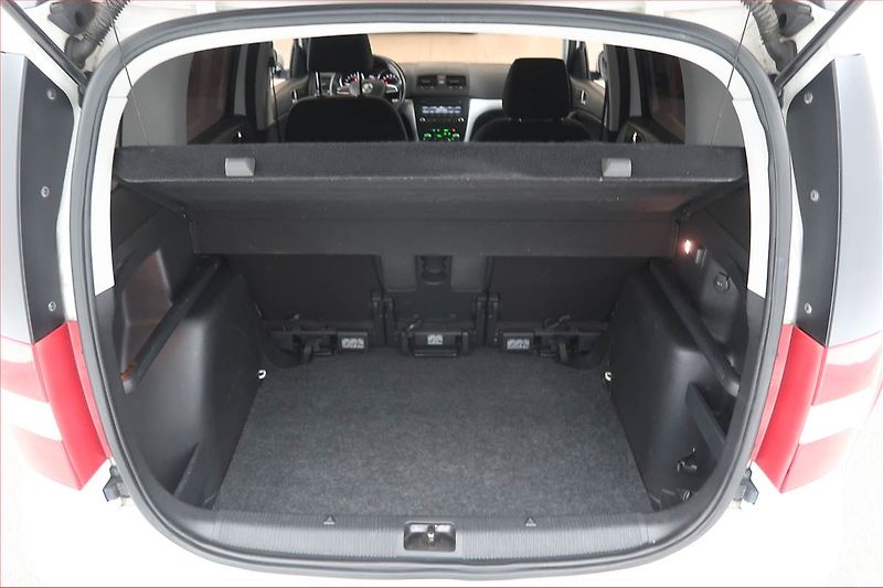 Škoda Yeti (2014) 2.0 TDI, Tempomat - fotka 13 z 15
