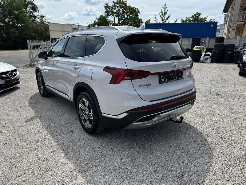 Hyundai Santa Fe (2021) 2.2.CRDi, 4x4, AT, 7 - míst.  - fotka 6 z 26