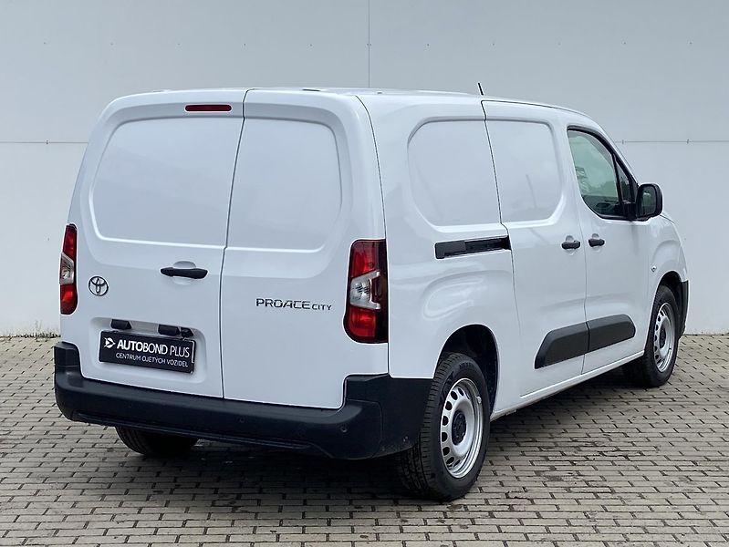 Toyota ProAce City 1.5 D-4D 130k Long Active Mult - fotka 2 z 21