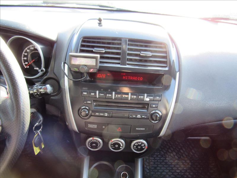 Mitsubishi ASX 1,8 Di-D 110kW 4x4 - fotka 15 z 27