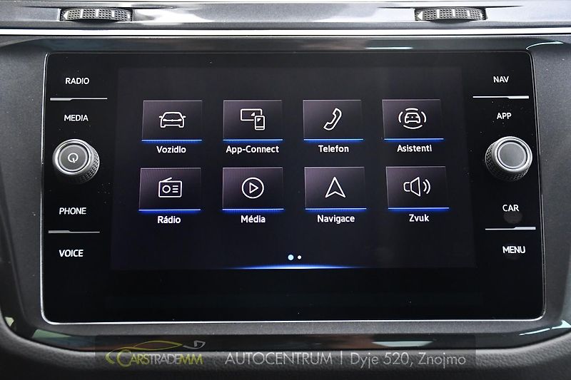 Volkswagen Tiguan 2.0TDi DSG NAVI TAŽNÉ ČR 1.M - fotka 42 z 53