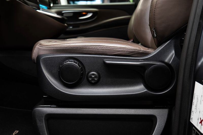 Mercedes-Benz Třídy V d AIRMATIC/4MATIC/Pano/Burmest - fotka 8 z 21