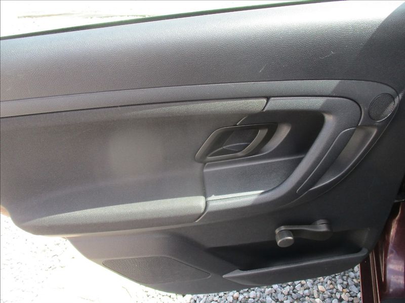 Škoda Fabia 1,2 TSI, digiklima,servis,tažn - fotka 11 z 34