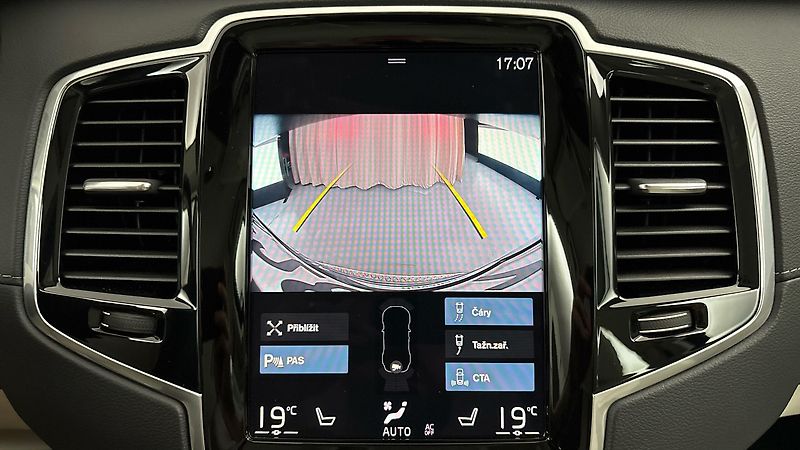 Volvo XC90 2.0 B5 AUT AWD Inscription - fotka 12 z 32