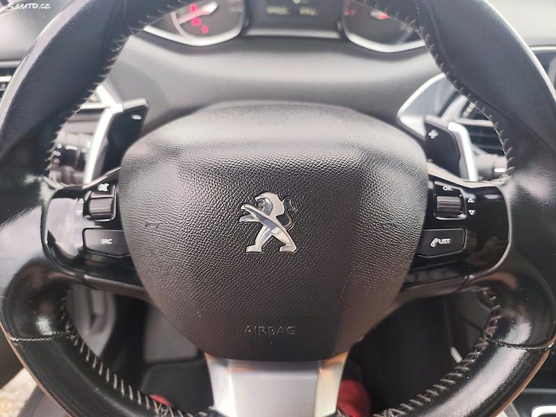 Peugeot 308 (2018) - fotka 25 z 44