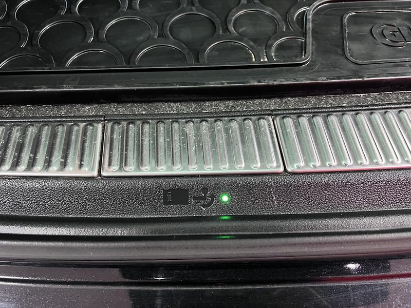 Škoda Superb 2.0 TSI 140 kW Style Servis - fotka 7 z 50