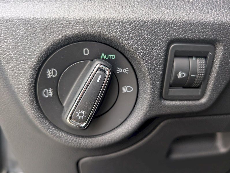 Škoda Kamiq (2025) 1,0 TSI / 85 kW DSG Top Select - fotka 24 z 30