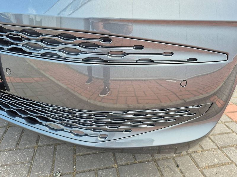 Volkswagen Multivan (2024) 2,0 TDI 110 kW Life Long DSG - fotka 24 z 38