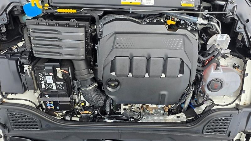 Volkswagen Golf (2024) 2.0 TDI 110kW DSG7 Style TZ - fotka 32 z 34