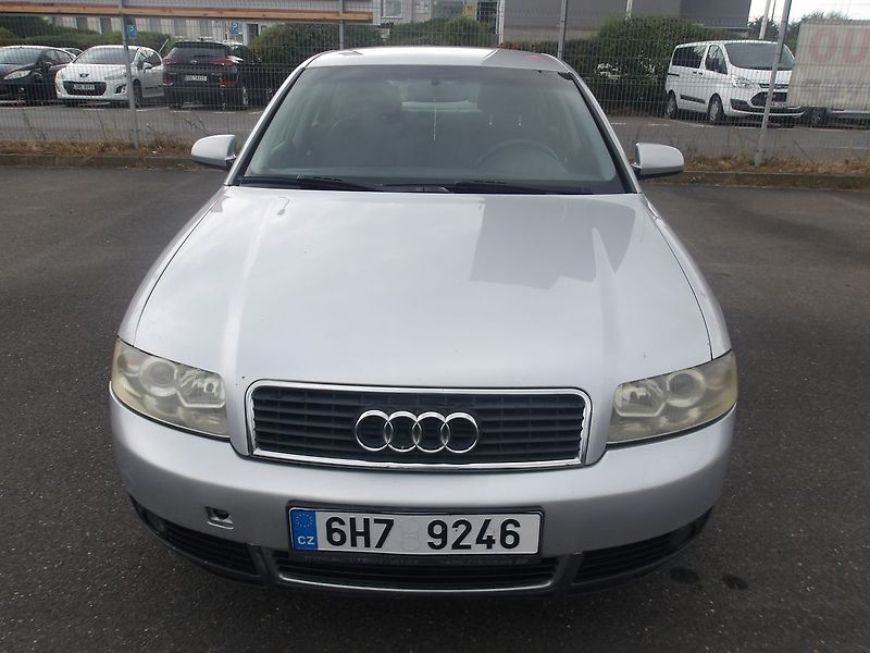Audi A4 1,8i 110kW NOVÁ SPOJKA ! - fotka 10 z 26
