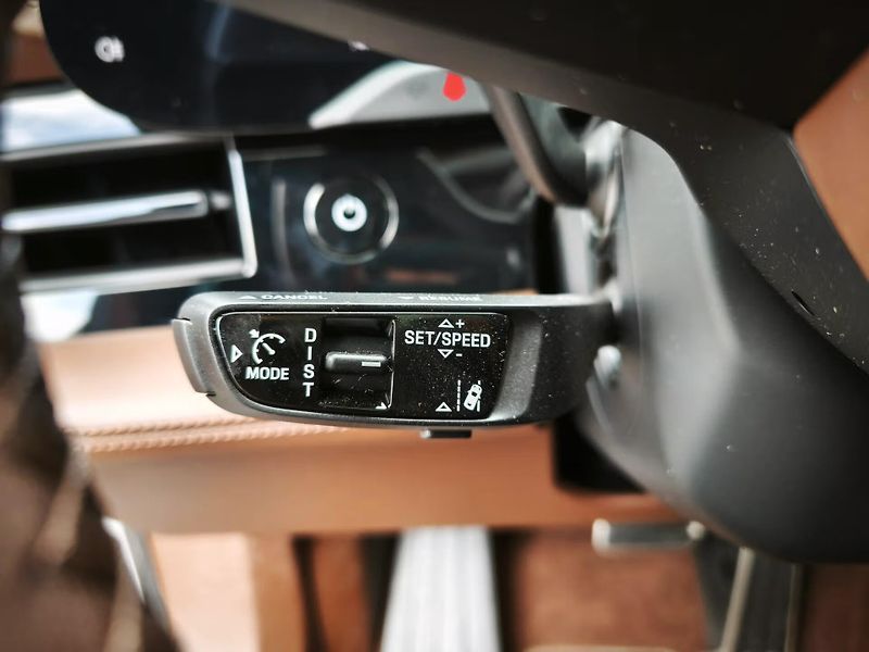 Porsche Taycan 4 Cross Turismo HuD BOSE Masáž - fotka 20 z 23
