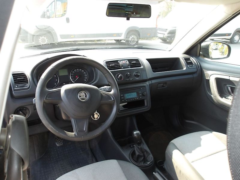 Škoda Fabia 1,4MPi 63kW KRASAVEC ! - fotka 20 z 25