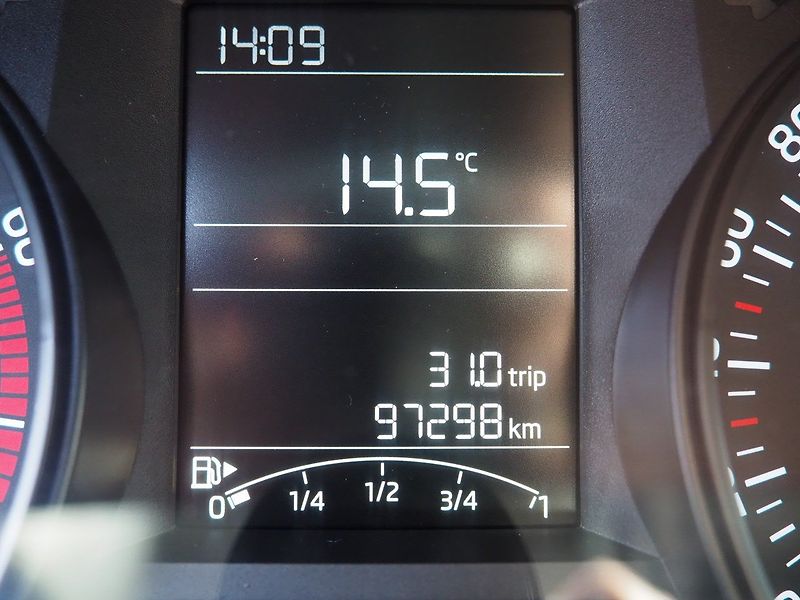 Škoda Fabia (2015) 1.0 MPI Active - fotka 24 z 31