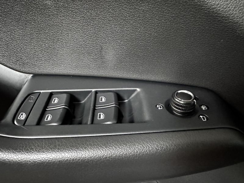 Audi Q5 (2009) 2.0 TDI 125 KW Quattro - fotka 19 z 26