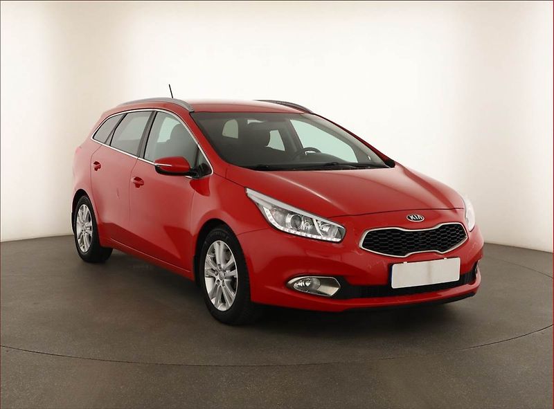 Kia Ceed (2015) 1.6 CRDi, Navi, Tempomat - fotografie inzerátu