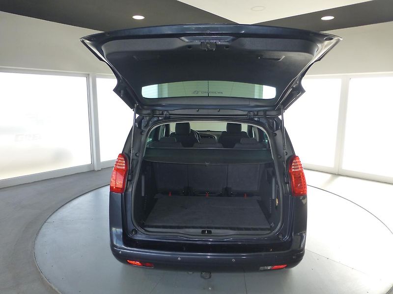 Peugeot 5008 (2013) 2,0HDI-110KW**PANORAMA**VYHŘ.S - fotka 27 z 34