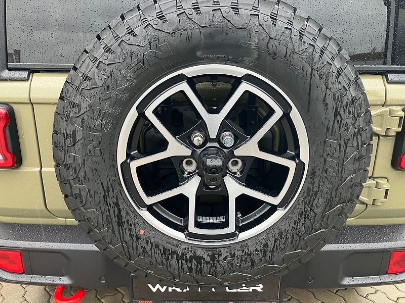 Jeep Wrangler 2.0T 272k Rubicon 8AT. - fotka 43 z 55