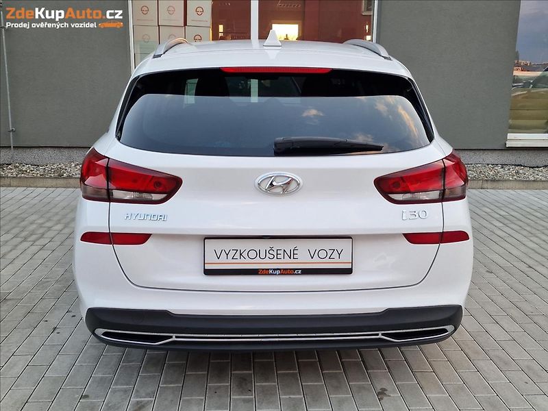 Hyundai i30 1.0 T-GDI Smart Kombi,ČR,1Maj - fotka 9 z 50