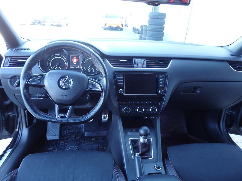 Škoda Octavia 2.0 TDI RS 135 kW NAVIGACE - fotka 14 z 22
