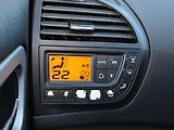 Citroën C4 Picasso (2012) 1.6 HDi, po STK, jezdí výborně - náhled 17