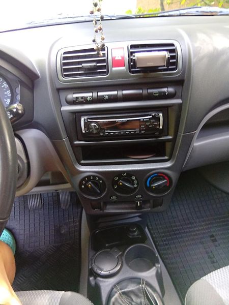 Kia Picanto (2008) - fotka 4 z 4