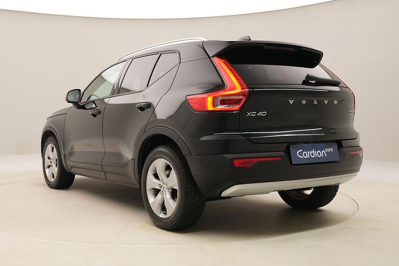 Volvo XC40 D3 AWD MOMENTUM AUT  - fotka 10 z 38