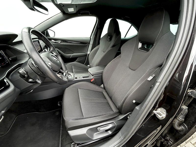 Škoda Octavia (2022) 2.0 TDI 110kW DSG Sportline - fotka 25 z 35