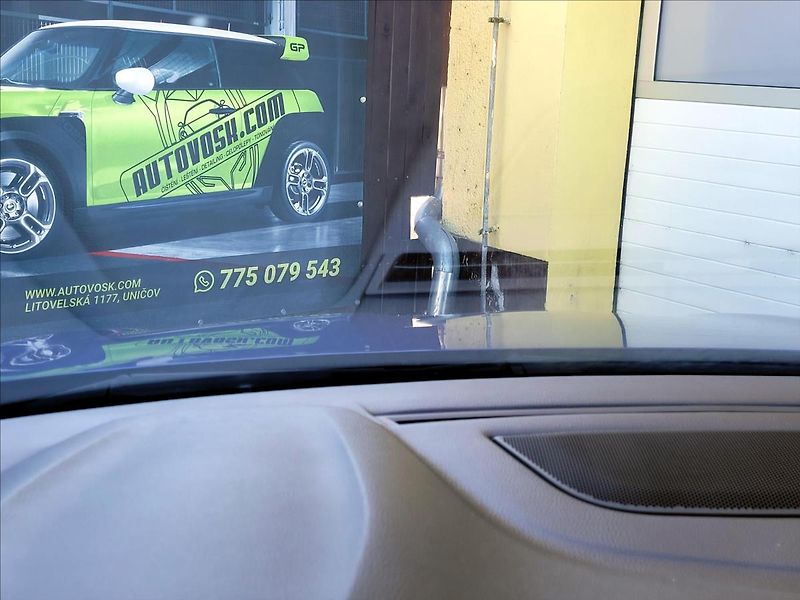 Renault Mégane 1,3 TCe 120kW GT-Line VÝBAVA - fotka 51 z 57
