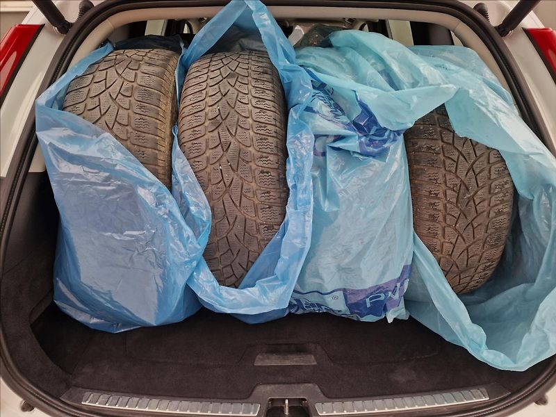 Volvo XC90 B5 AWD MomentumPro, 7-míst,ČR - fotka 16 z 50