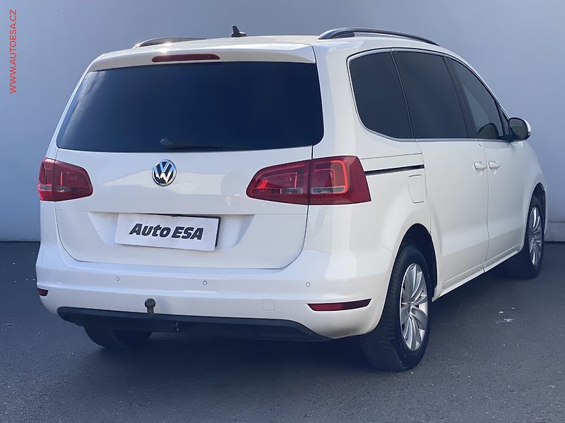 Volkswagen Sharan (2014) 2.0 TDi, Comfortline, DSG - fotka 4 z 21
